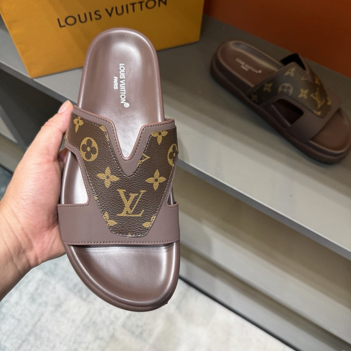Louis Vuitton Oasis Men's Slide Sandals